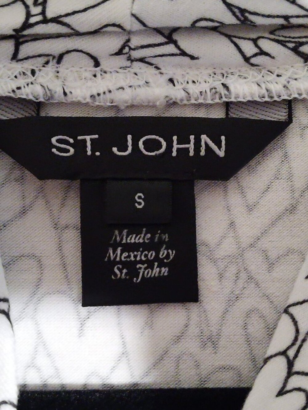 St. John size small black hearts on white 1/2 sleeve pullover top